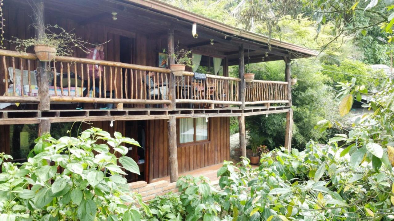 Hostal Y Cabanas Los Juanes Хардін Екстер'єр фото