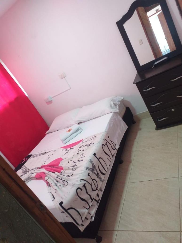 Hostal Y Cabanas Los Juanes Хардін Екстер'єр фото